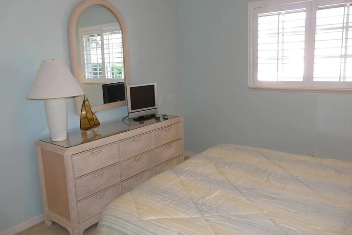 Room 2 of 24