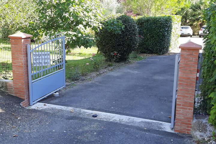 Property Grounds 43 of 51