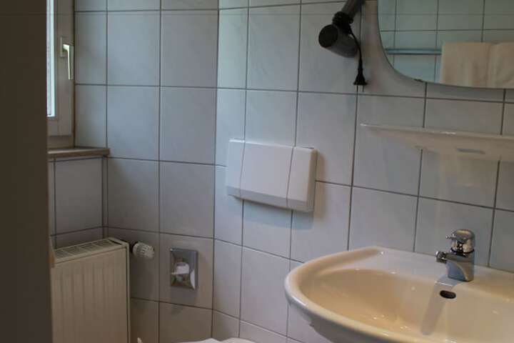 Room 43 of 65
