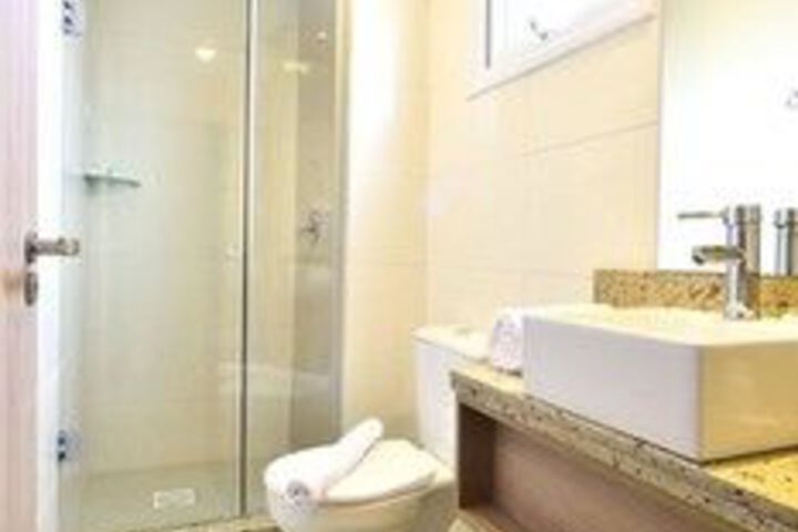 Room 2 of 18