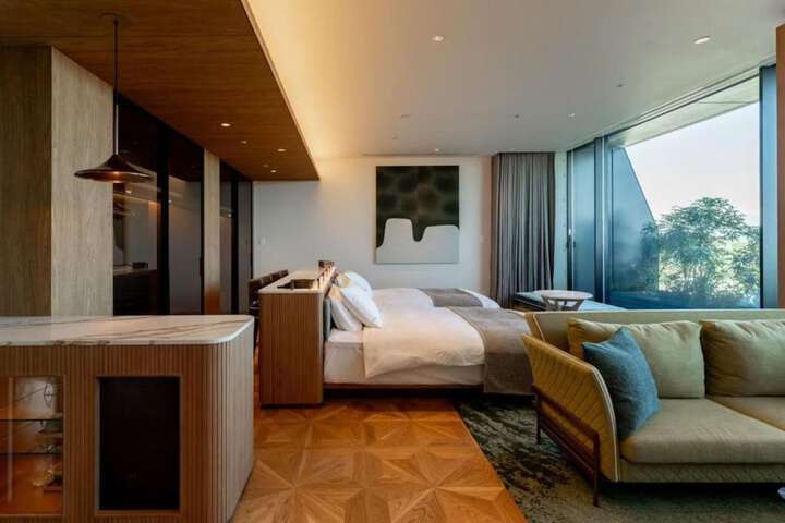Room 62 of 190