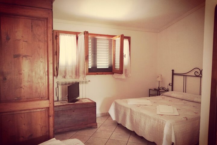 Room 6 of 46