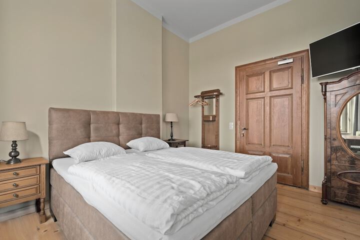 Room 14 of 39