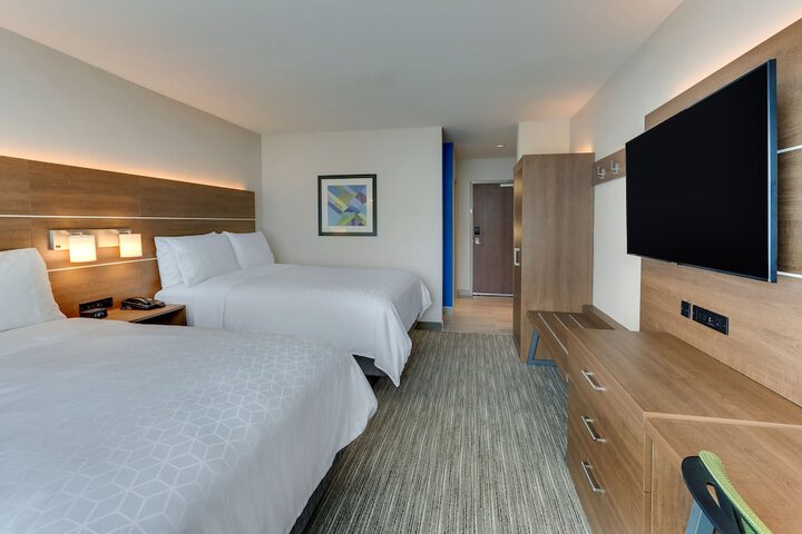 2 Queen Beds (7 of 23)