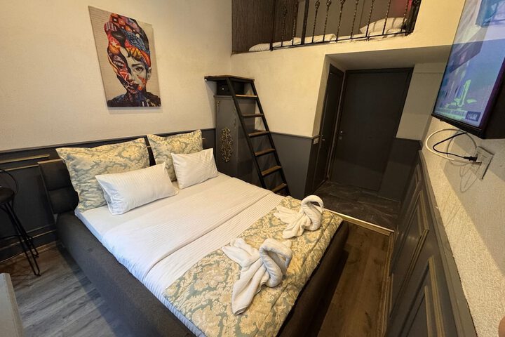 Room 26 of 75