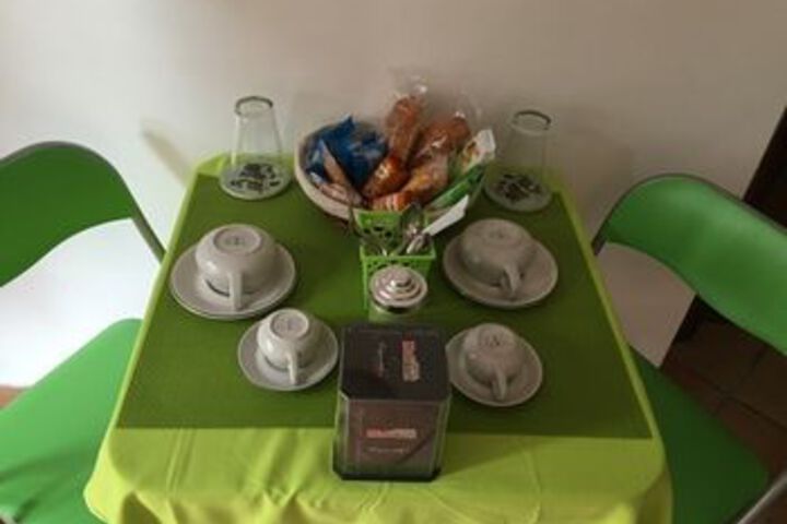Breakfast/Coffee Service 8 of 25