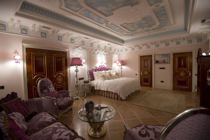 Room 19 of 94