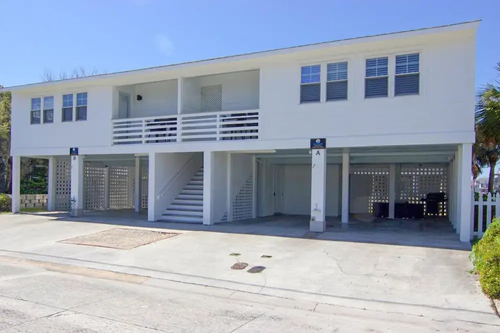 Exterior of North Lumina Ave Duplex by Sea Scape Properties