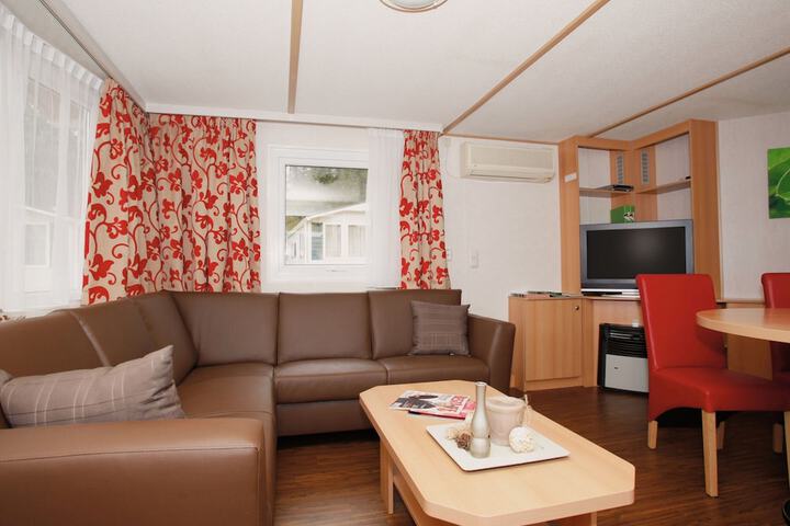 Room 6 of 30