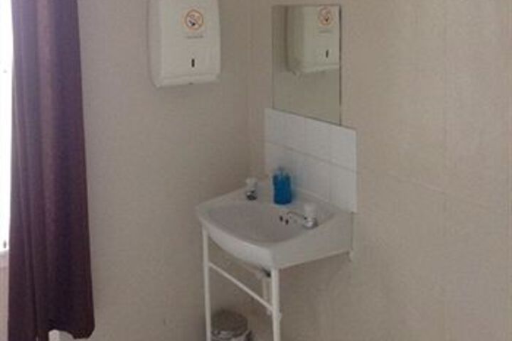 Room 9 of 11