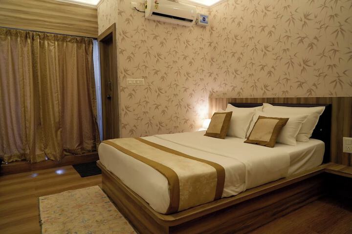 Room 12 of 51