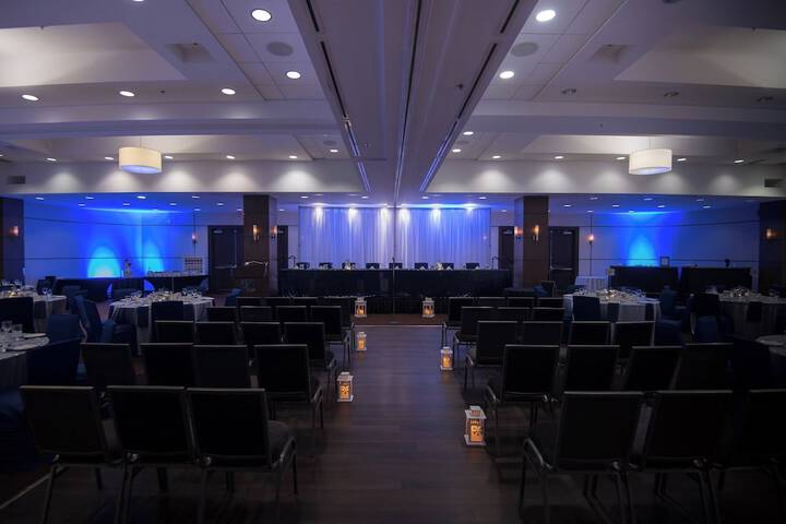 Ballroom/Hall 31 of 35