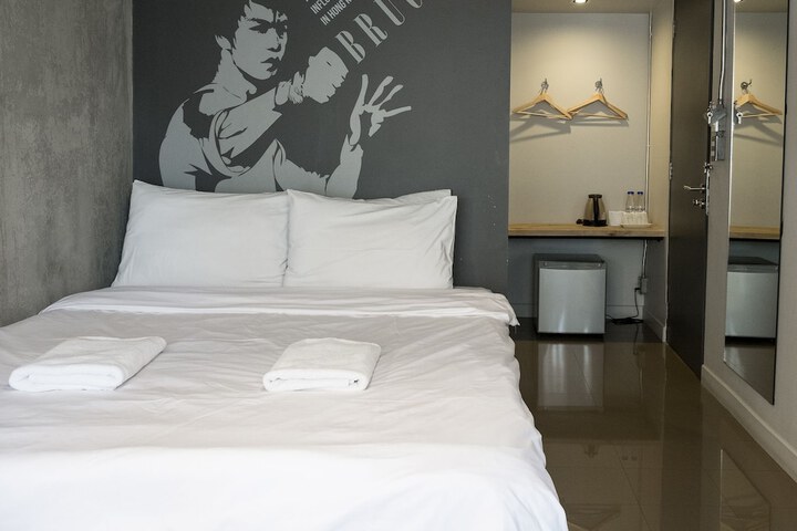 Room 20 of 100