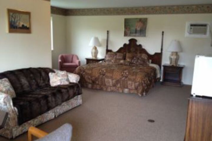 Room 11 of 25