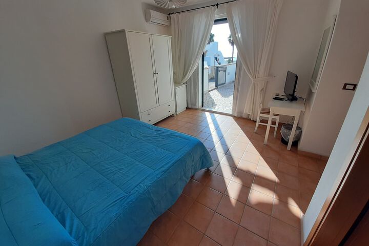 Room 45 of 249