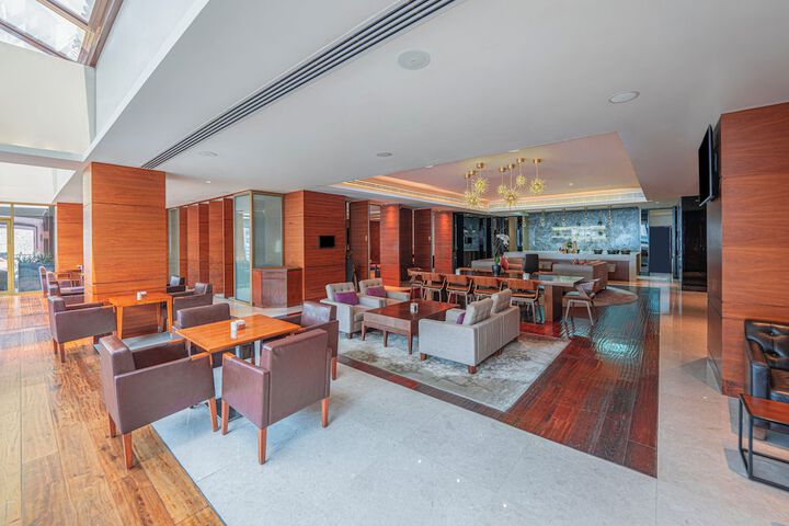 Lounge 59 of 65