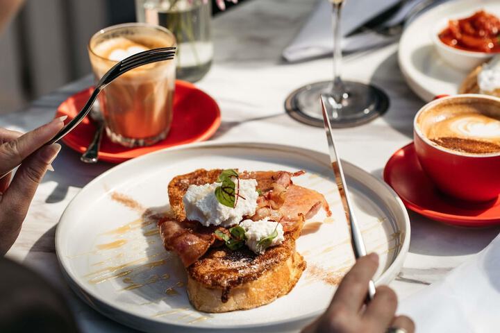 Breakfast/Coffee Service 80 of 153