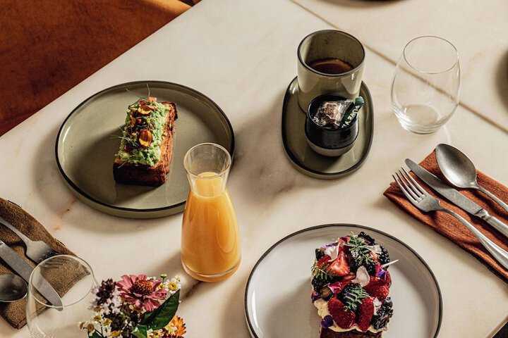 Breakfast/Coffee Service 102 of 110