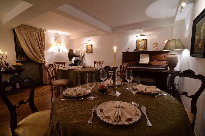 Dining 108 of 142