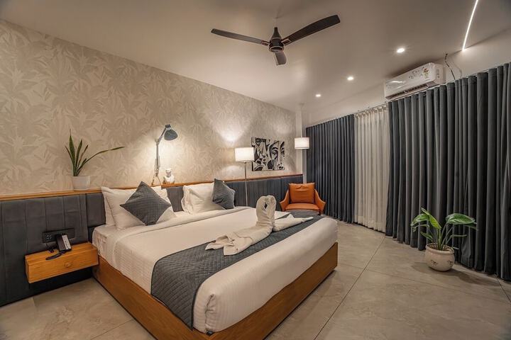 Room 45 of 100