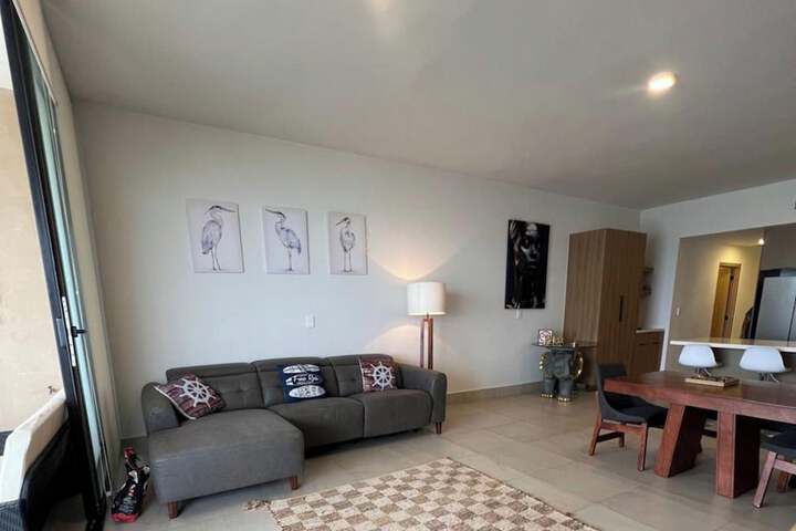 Room 34 of 90