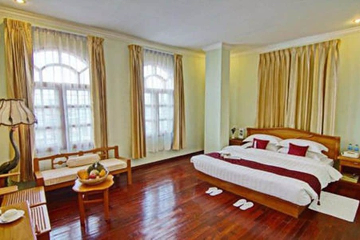 Room 8 of 55