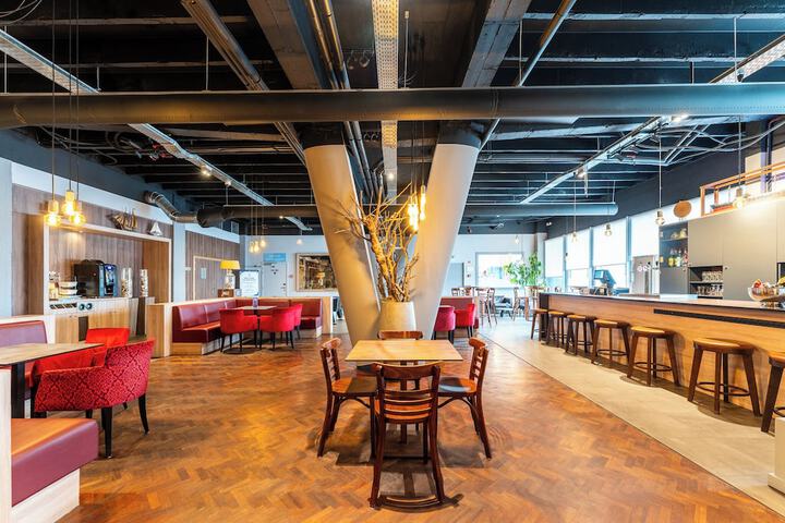Guest Lobby