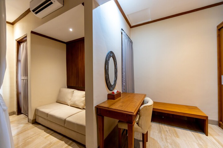 Room 6 of 48