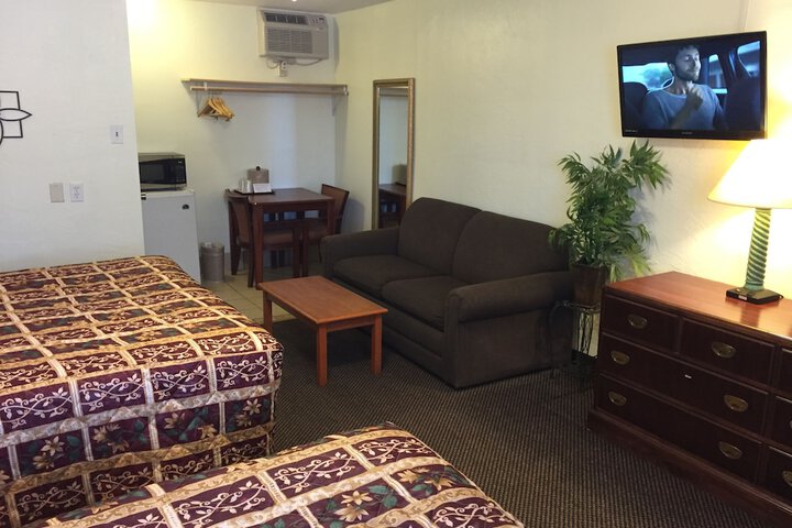 Room 17 of 50
