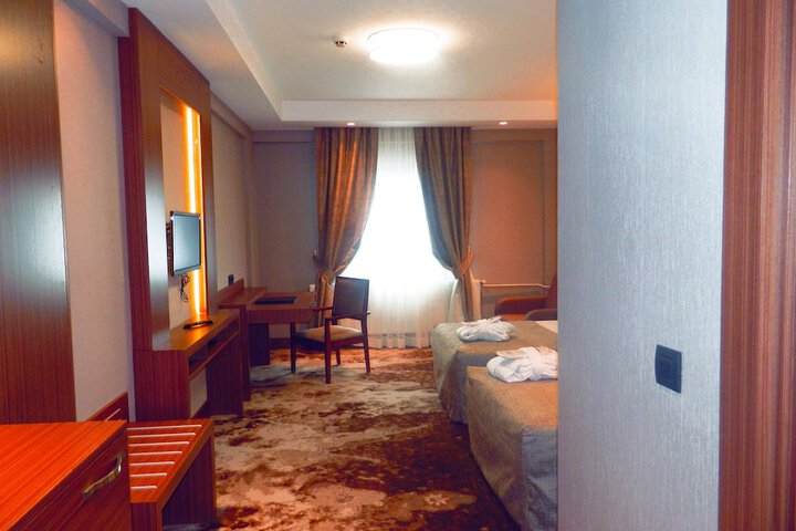 Room 17 of 60