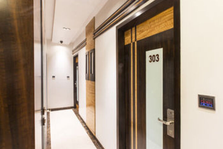 Ballroom/Hall 26 of 35