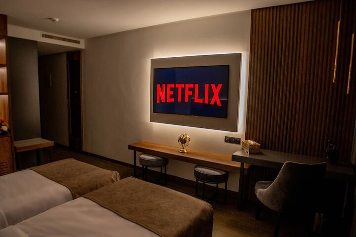 Room 12 of 25