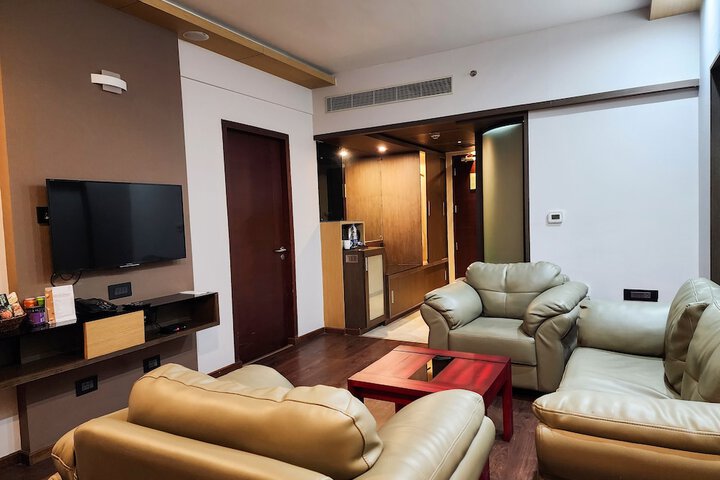 Room 27 of 75