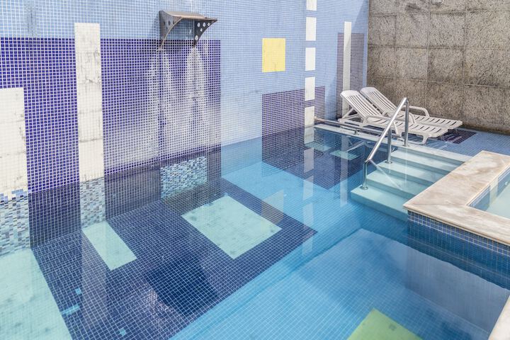 Pool 101 of 198
