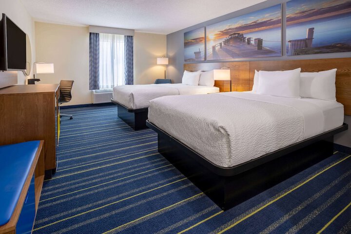 2 Double Beds (2 of 2)
