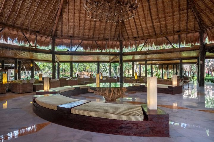 Lobby Photos