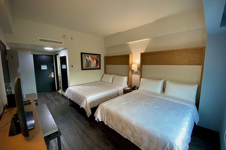 Room 16 of 113