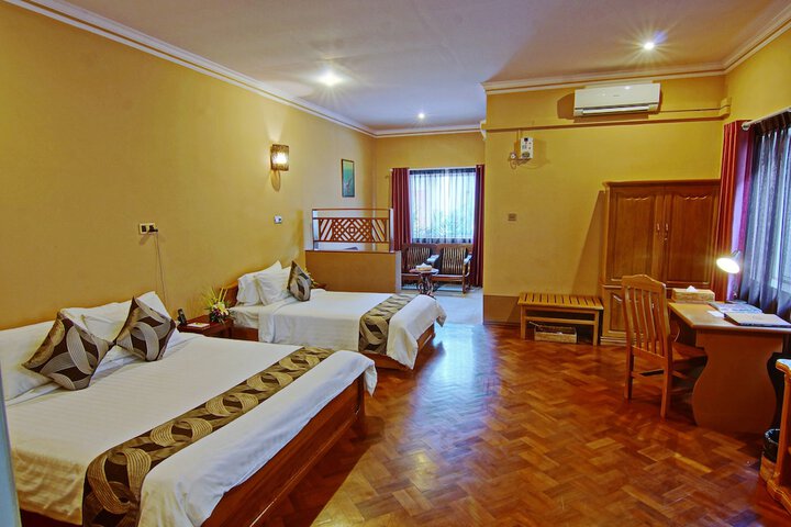 Room 17 of 79
