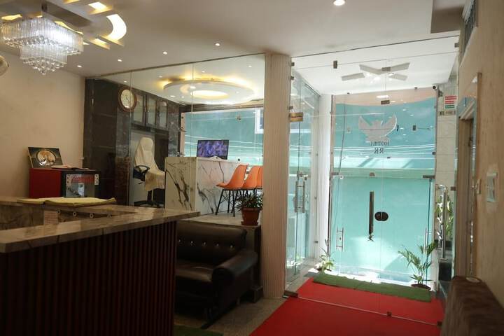 Room 8 of 23