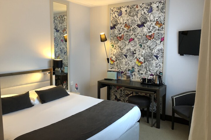 Room 8 of 51