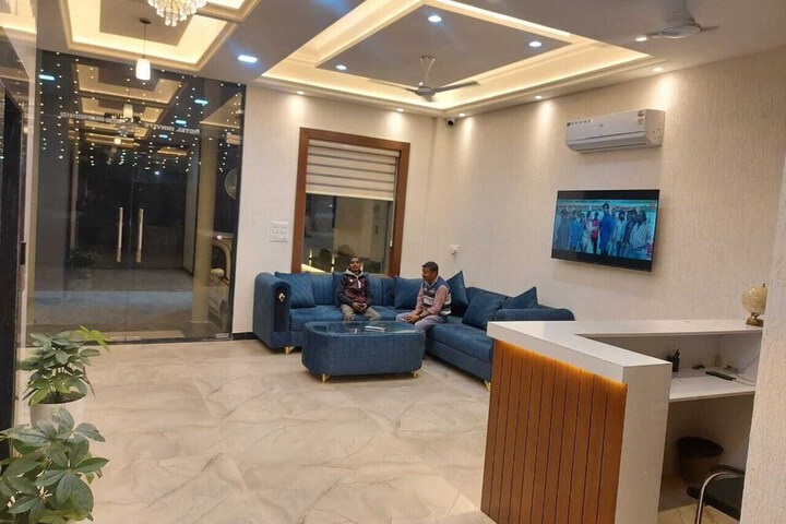 Hotel Interior 12 of 43