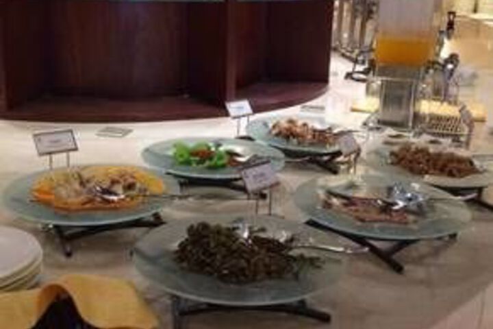 Dining 51 of 56