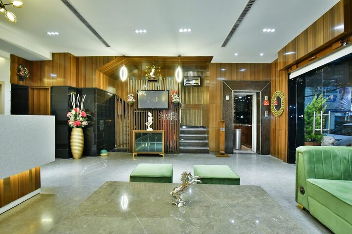 Hotel Interior 7 of 94