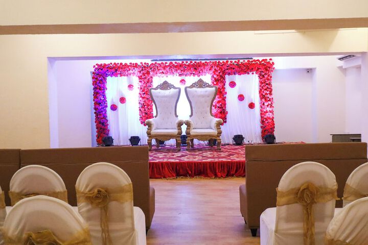 Ballroom/Hall 95 of 102