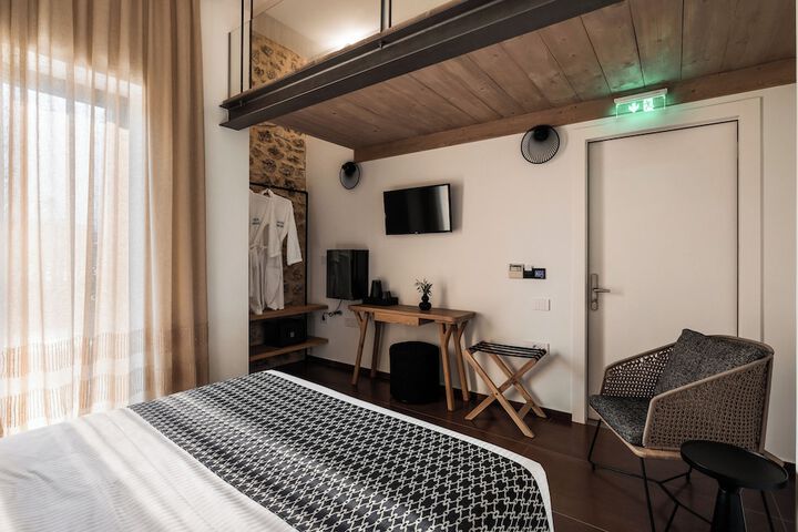 Room 15 of 57