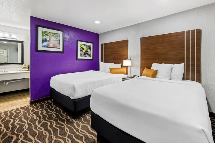 Room 20 of 35