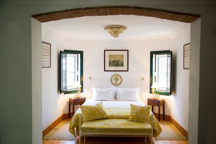 Room 9 of 63