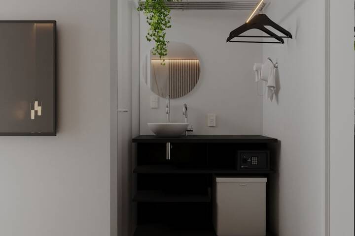 Room 5 of 10