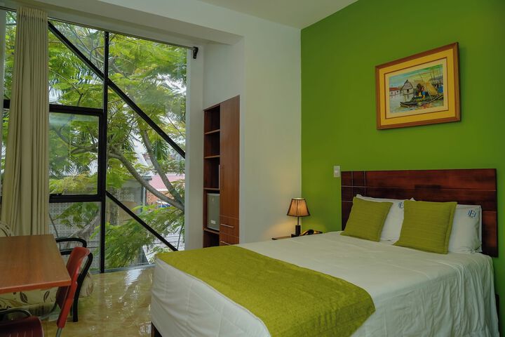 Room 27 of 42