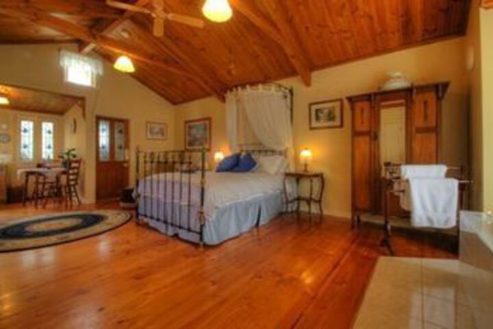 Room 2 of 12